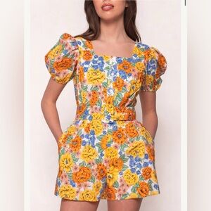 NWT Ivy city Floral Puff Sleeve romper with Belt